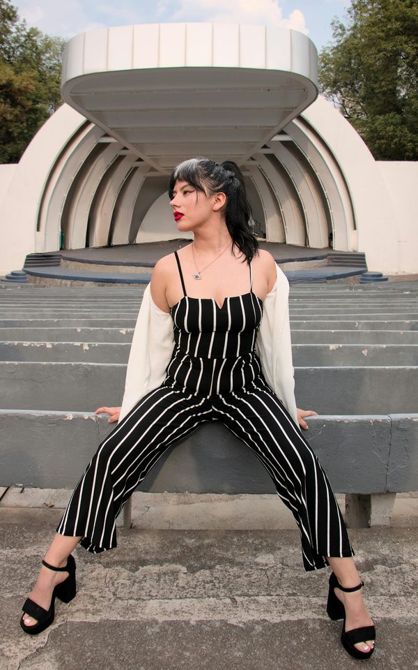 Sublimez vos événements avec une combinaison femme de cérémonie