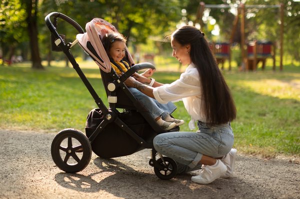 Top 5 critères indispensables pour choisir la poussette parfaite